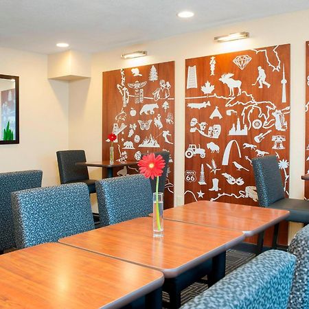 Towneplace Suites Indianapolis Park 100 מראה חיצוני תמונה