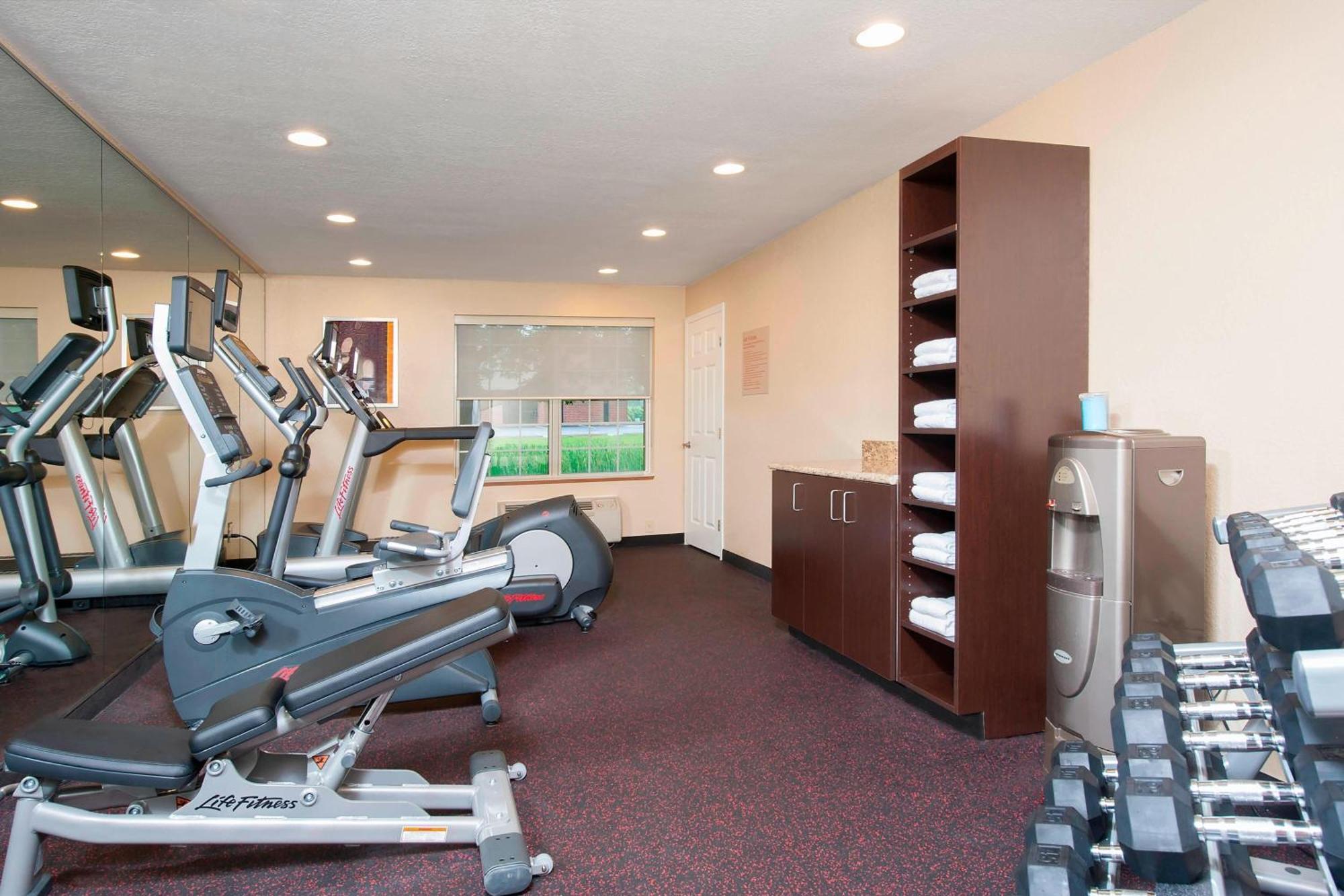 Towneplace Suites Indianapolis Park 100 מראה חיצוני תמונה