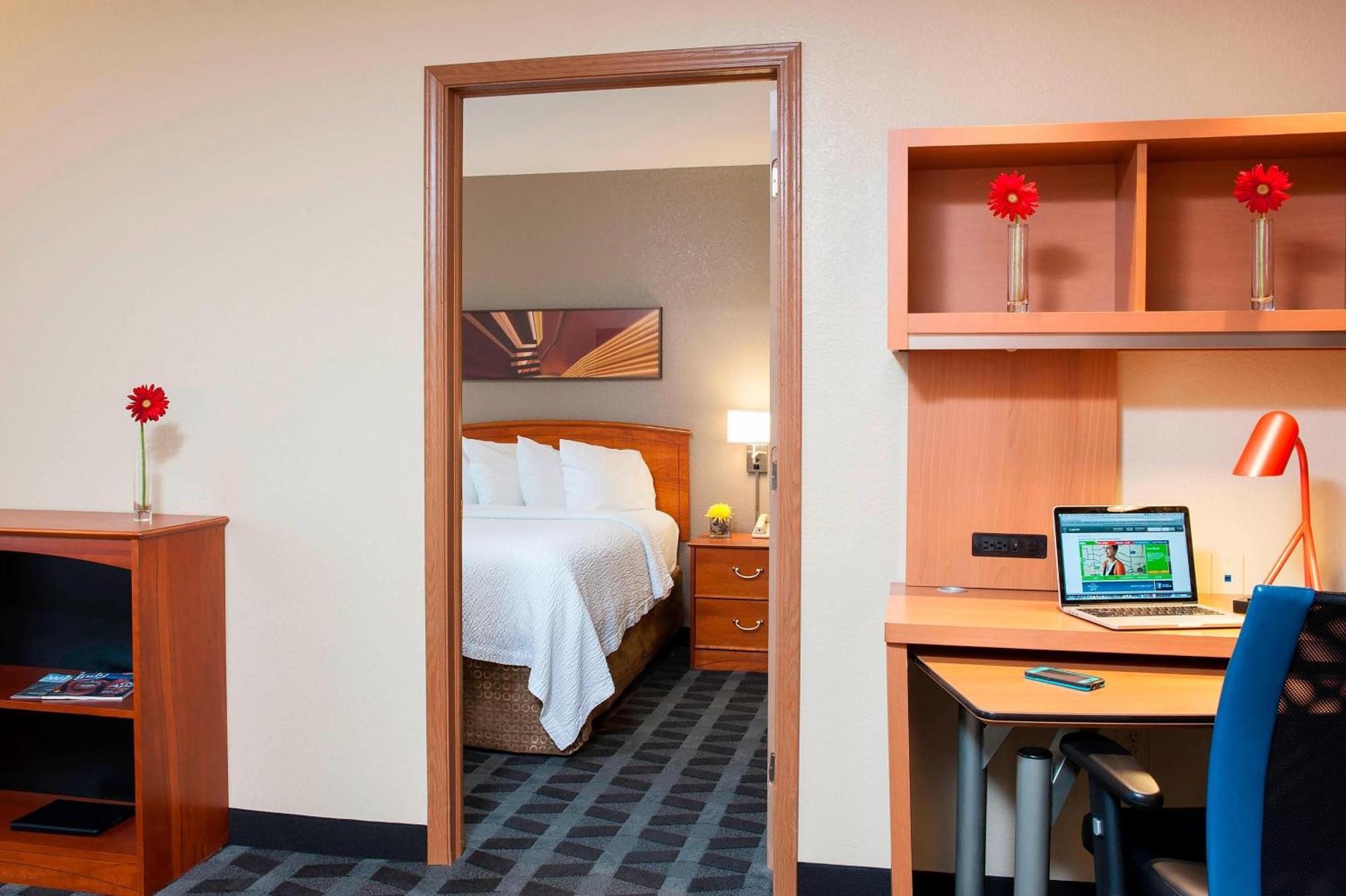Towneplace Suites Indianapolis Park 100 מראה חיצוני תמונה